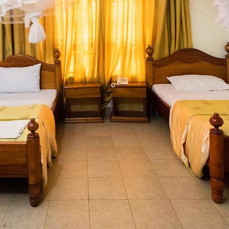 Palm World Hotels Mbarara Zewnętrze zdjęcie