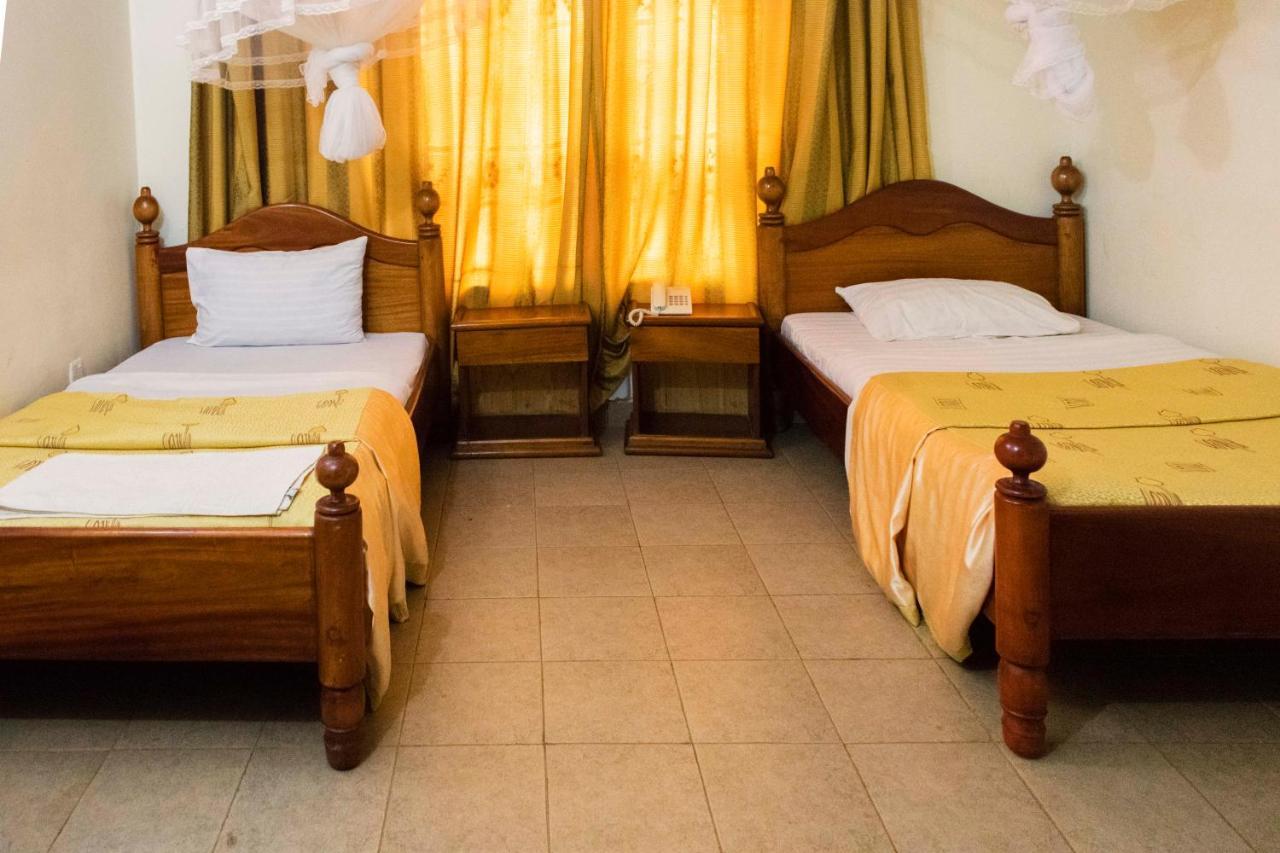 Palm World Hotels Mbarara Zewnętrze zdjęcie